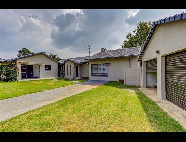 4 BEDROOM HOUSE FOR SALE IN BIRCH ACRES